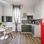 Apartment Cucchiari 6a *