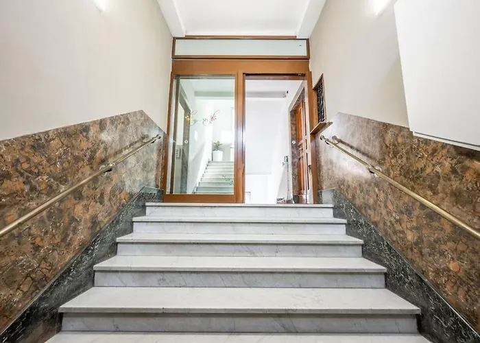 Cucchiari 6a Apartment *